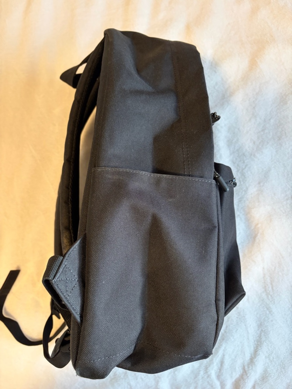 Herschel Supply Company Classic Black Backpack - Picture 5 of 13